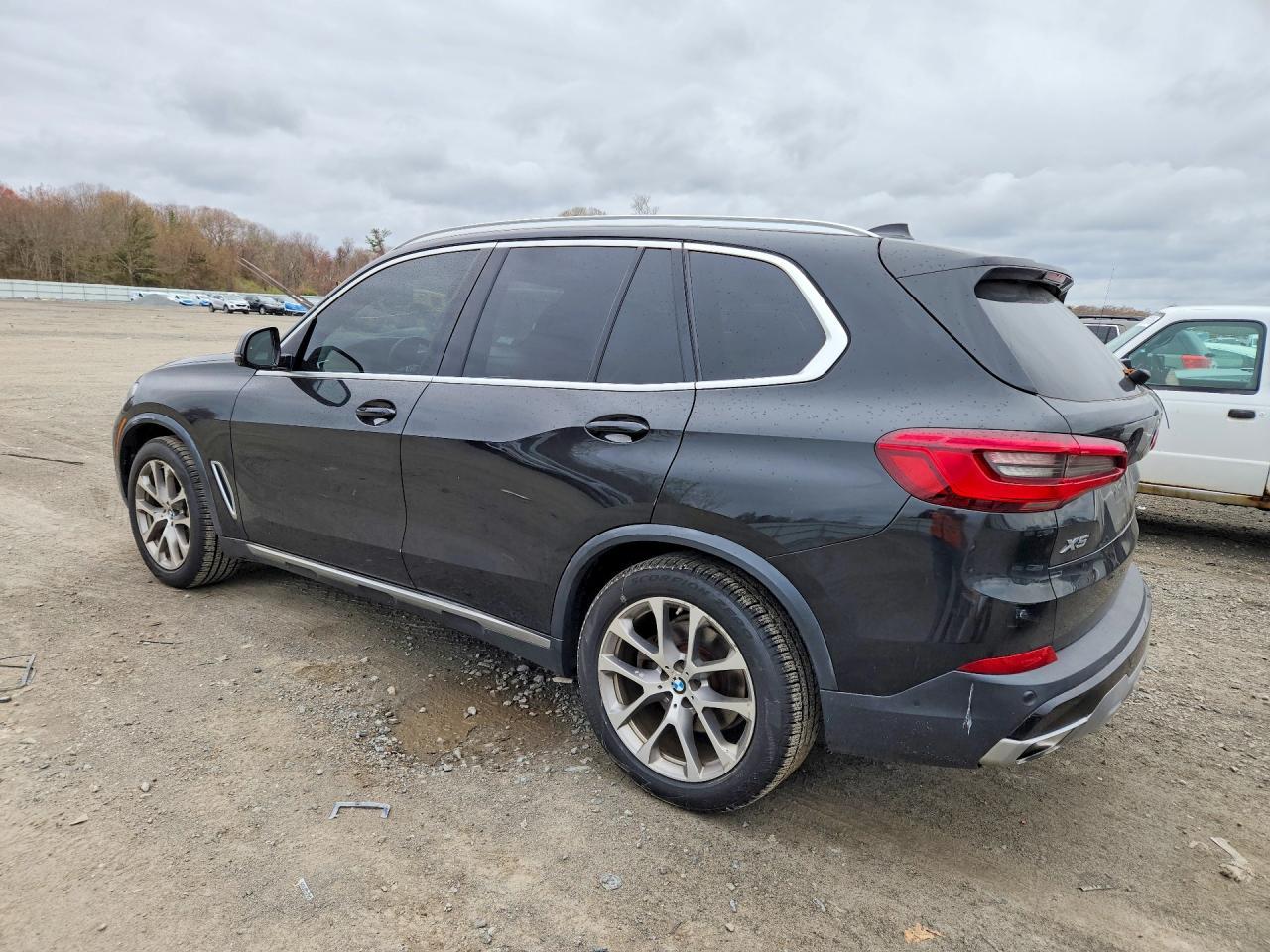 2019 BMW X5 xDrive40I - Image 2