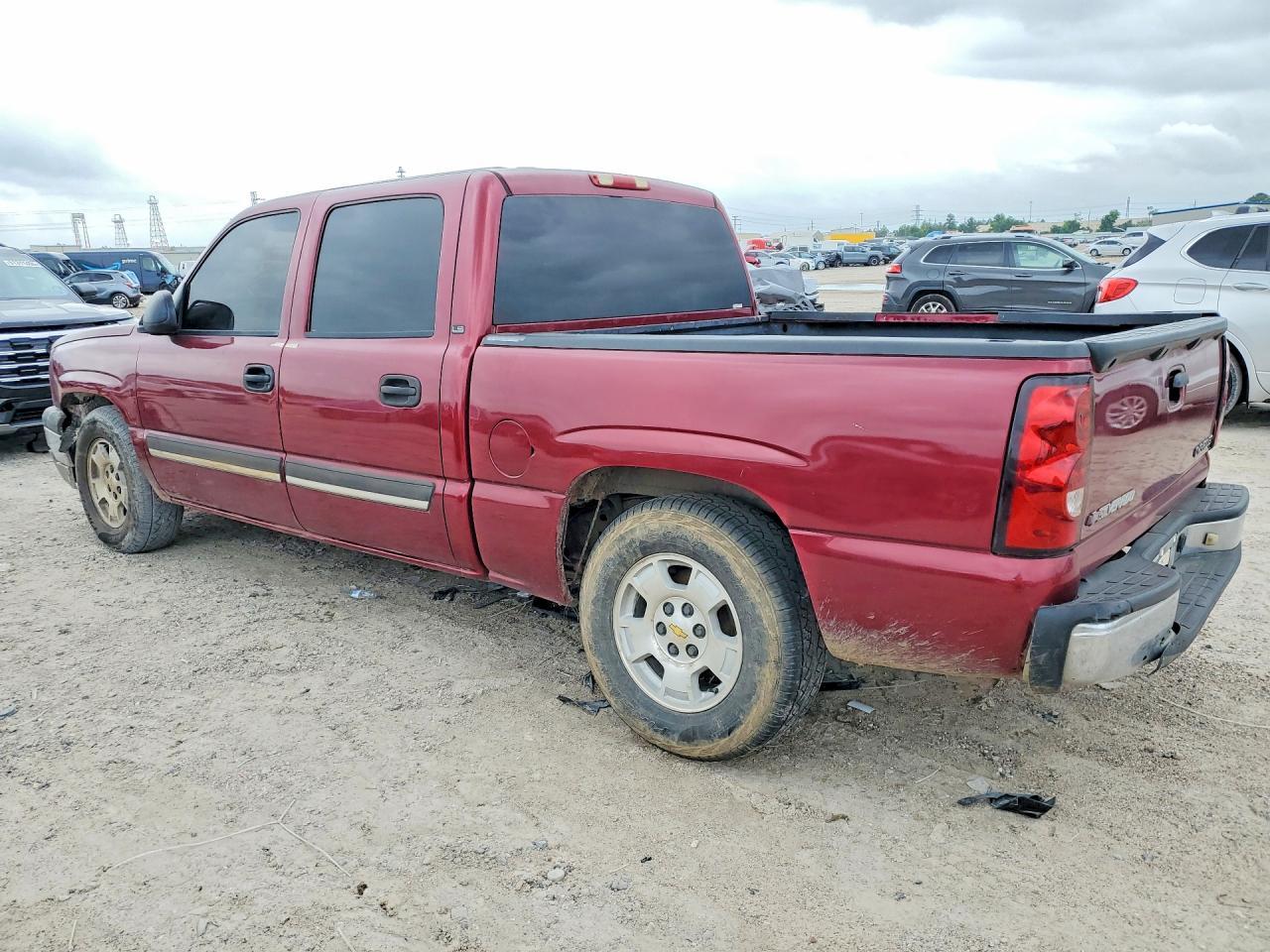 2004 Chevrolet Silverado C1500 - Image 2