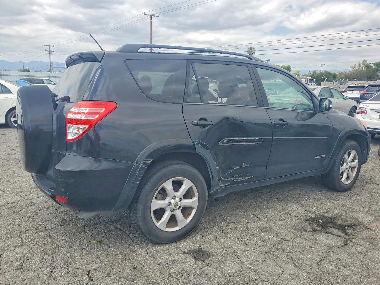 2012 Toyota Rav4 Limited - Image 3