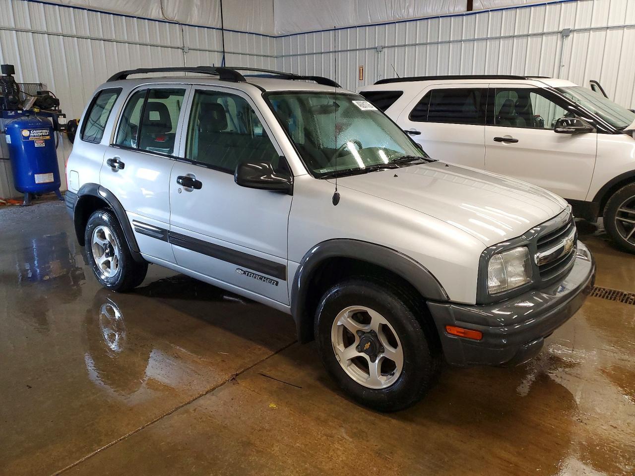 2002 Chevrolet Tracker - Фото 4