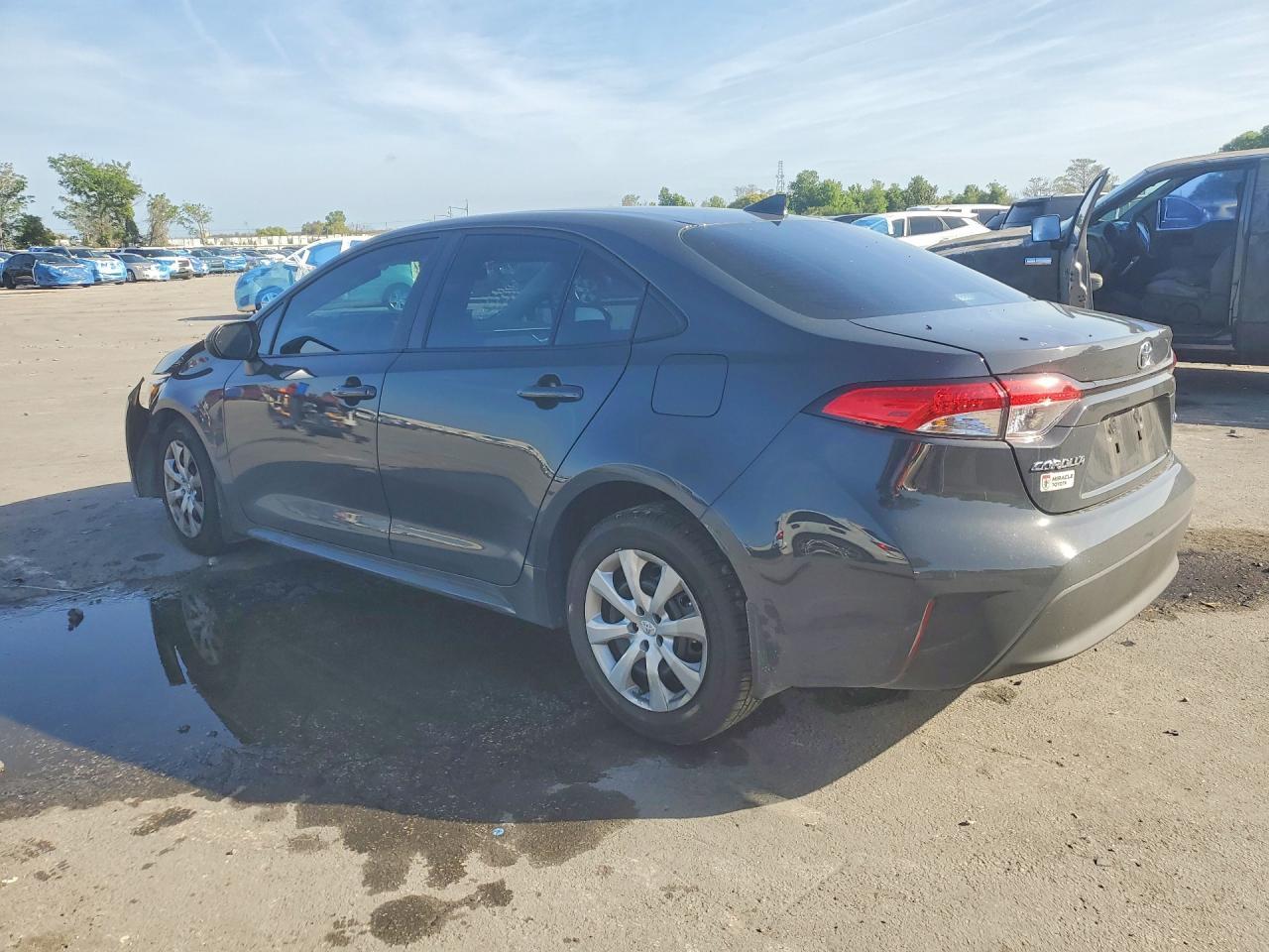 2026 Toyota Corolla Le - Фото 2