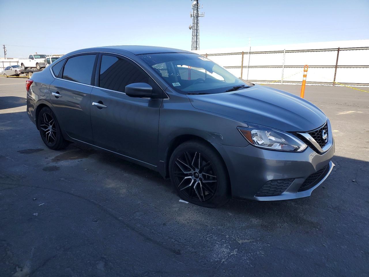 2016 Nissan Sentra S - Image 4