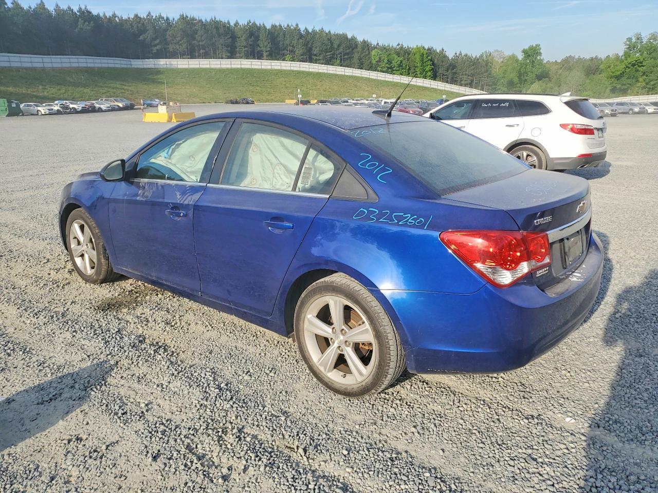 2012 Chevrolet Cruze - Image 2