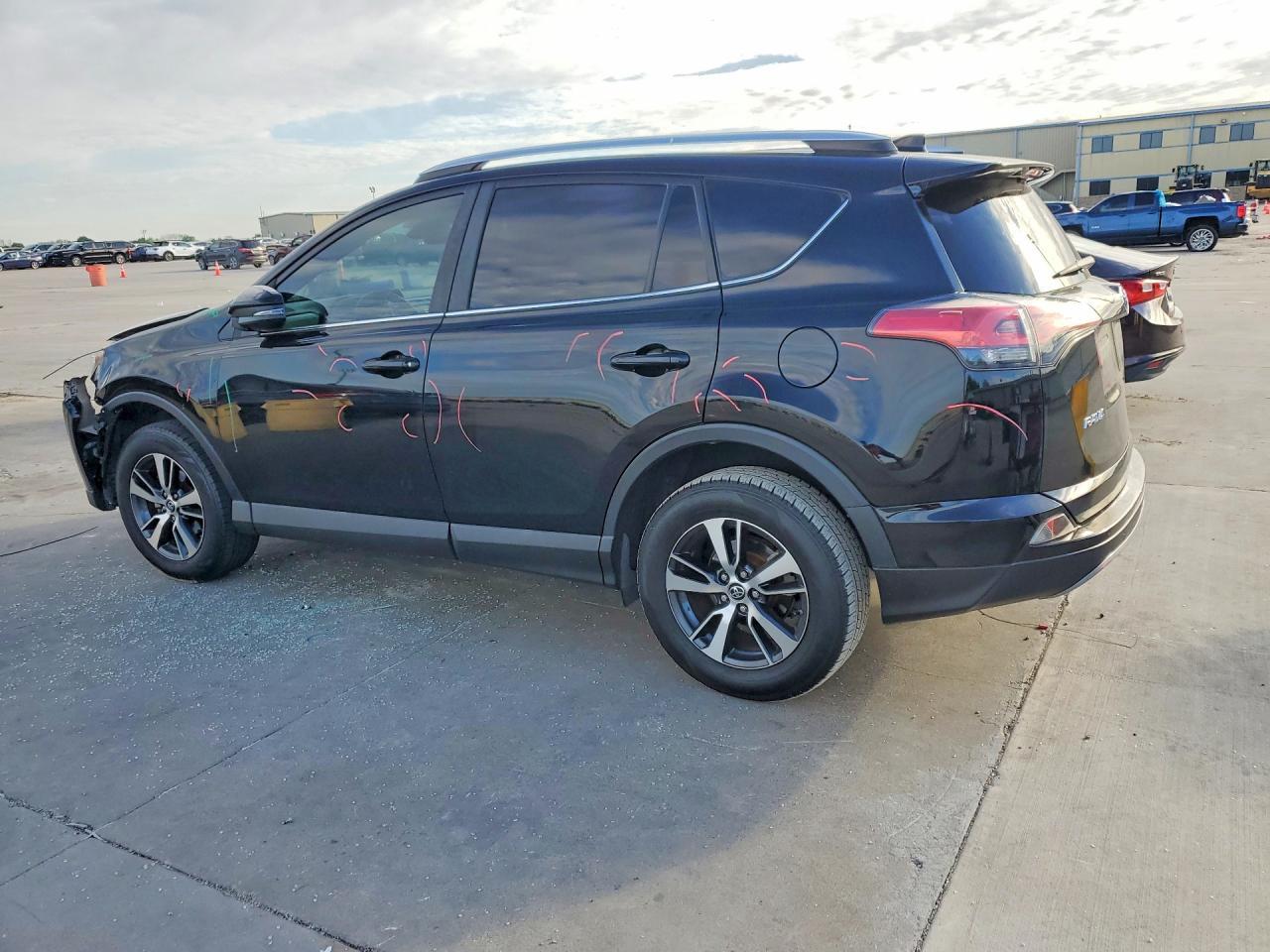 2018 Toyota Rav4 Xle - Фото 2