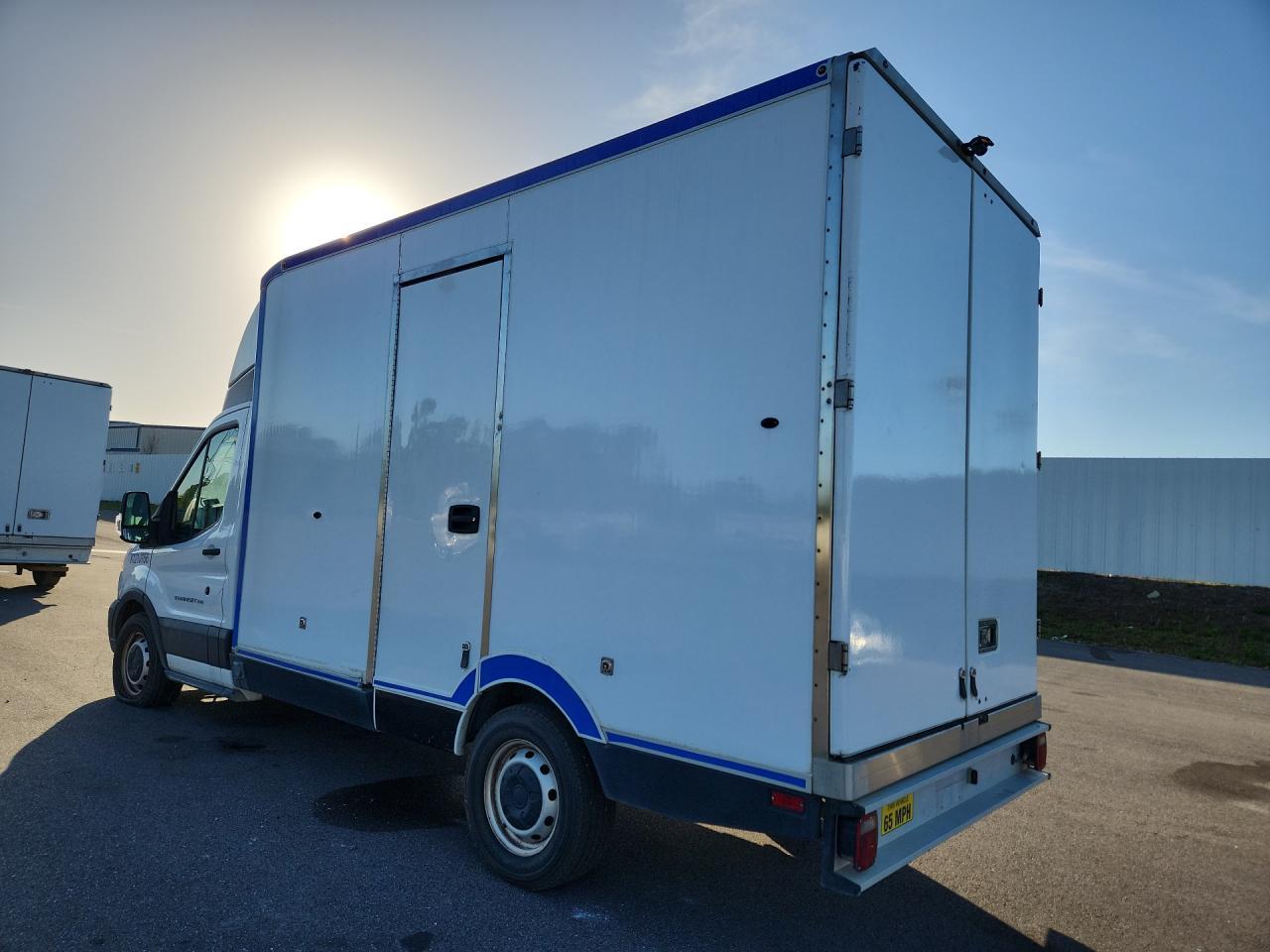 2021 Ford Transit T-350 Hd Refrigerated Truck - Фото 2