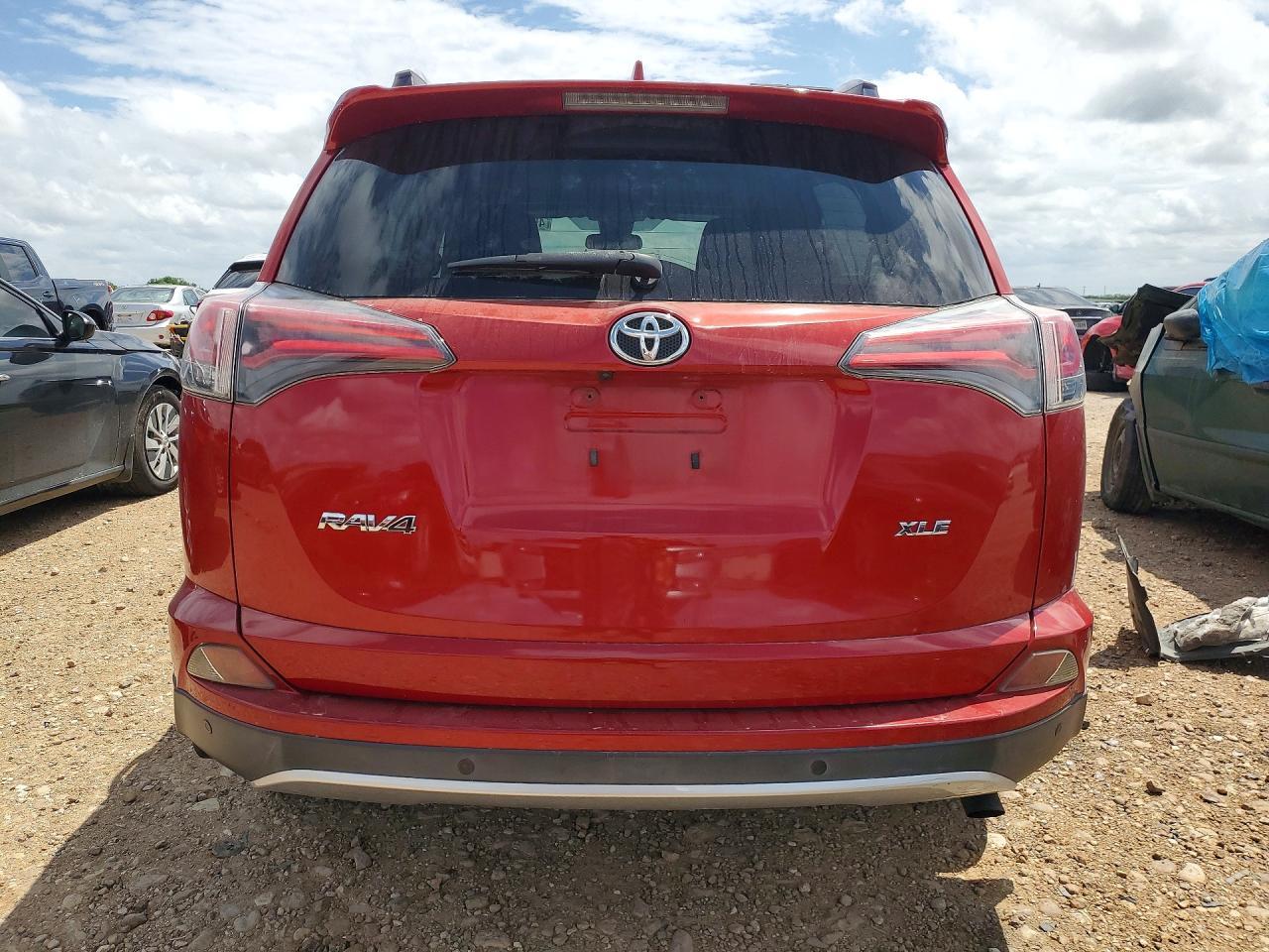 2016 Toyota Rav4 Xle - Image 6