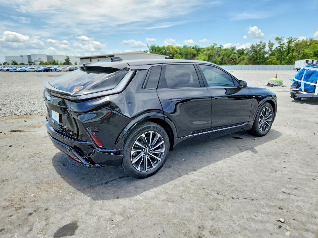 2024 Cadillac Lyriq Sport - Image 3
