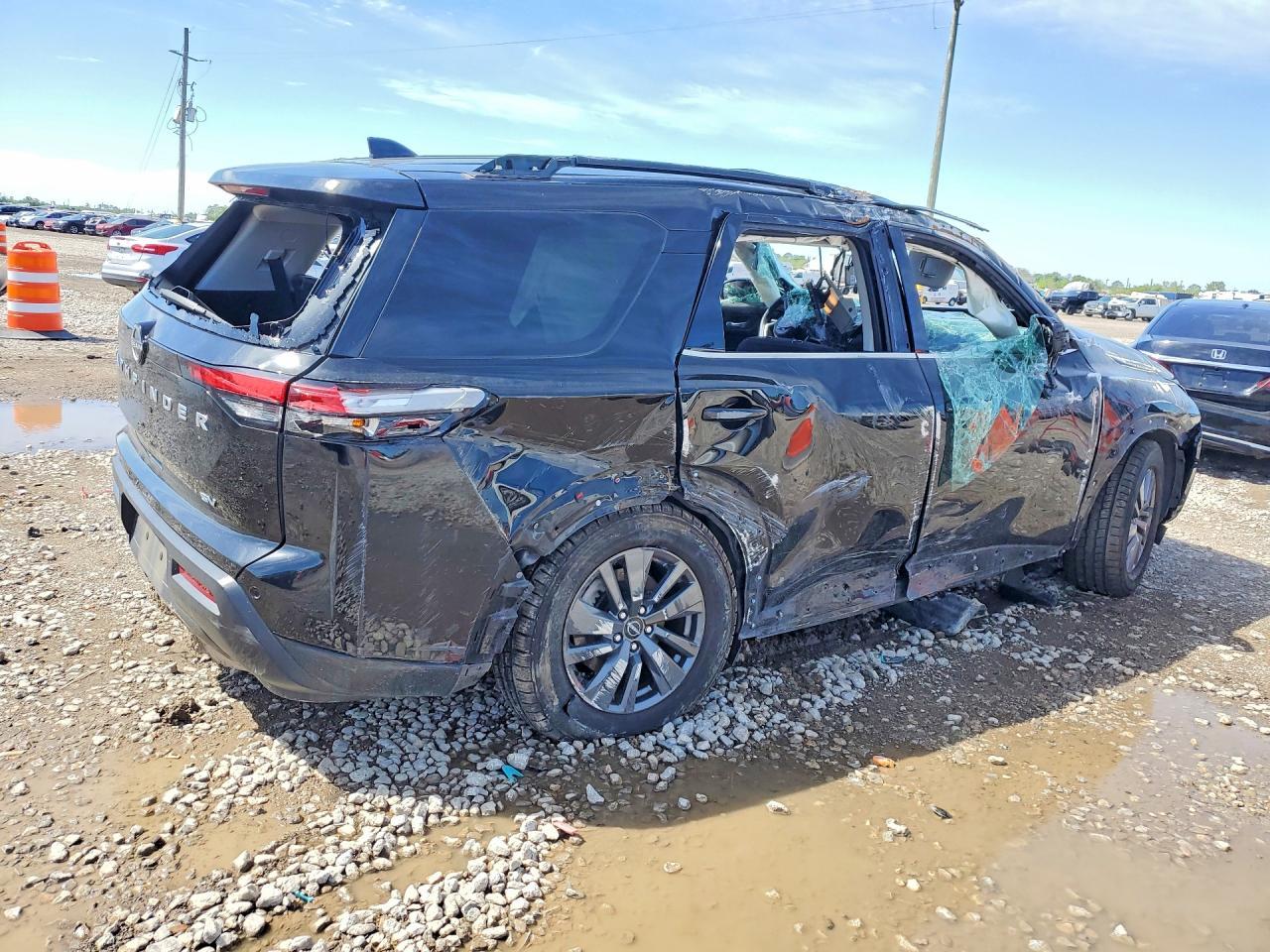 2022 Nissan Pathfinder Sv - Фото 3