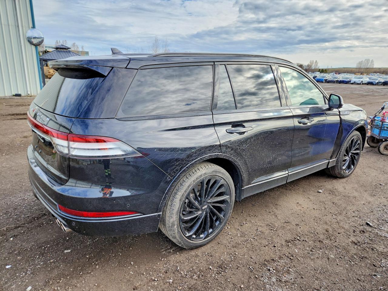 2023 Lincoln Aviator Reserve - Image 3