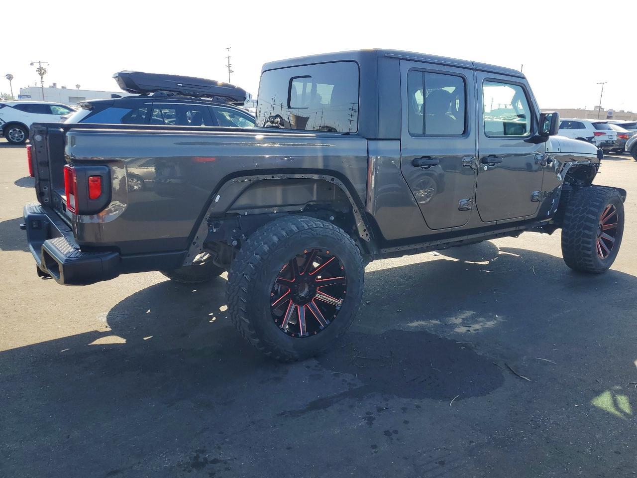 2021 Jeep Gladiator Sport - Фото 3