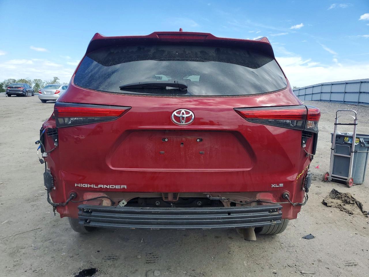 2023 Toyota Highlander Xle - Image 6