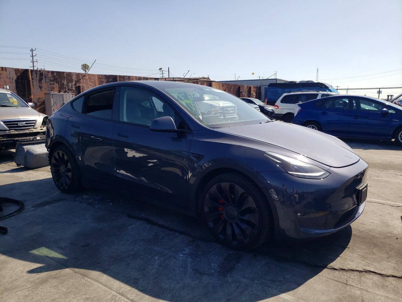 2022 Tesla Model Y - Фото 4