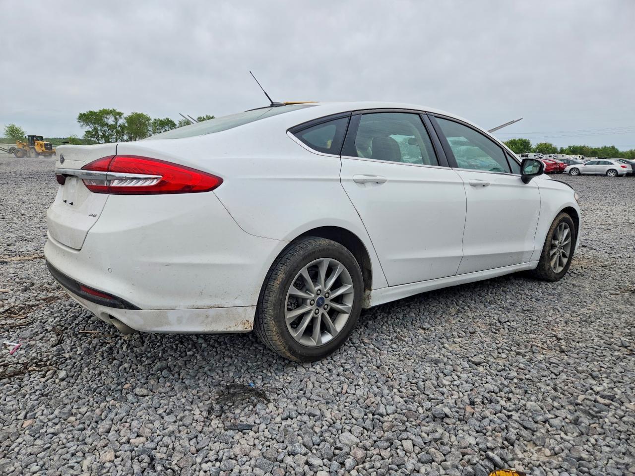 2017 Ford Fusion Se - Image 3