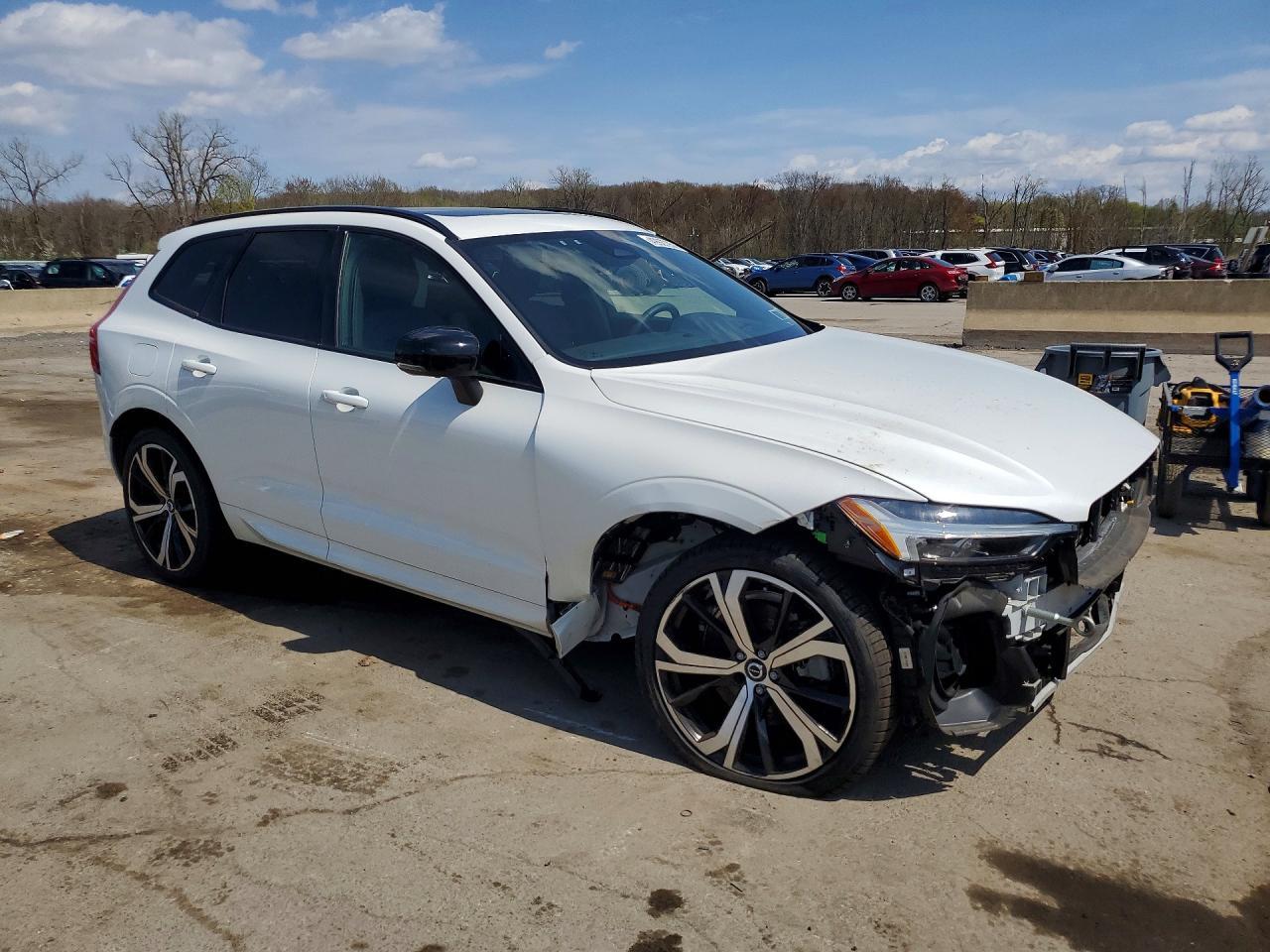2022 Volvo Xc60 T8 Recharge R-Design - Фото 4