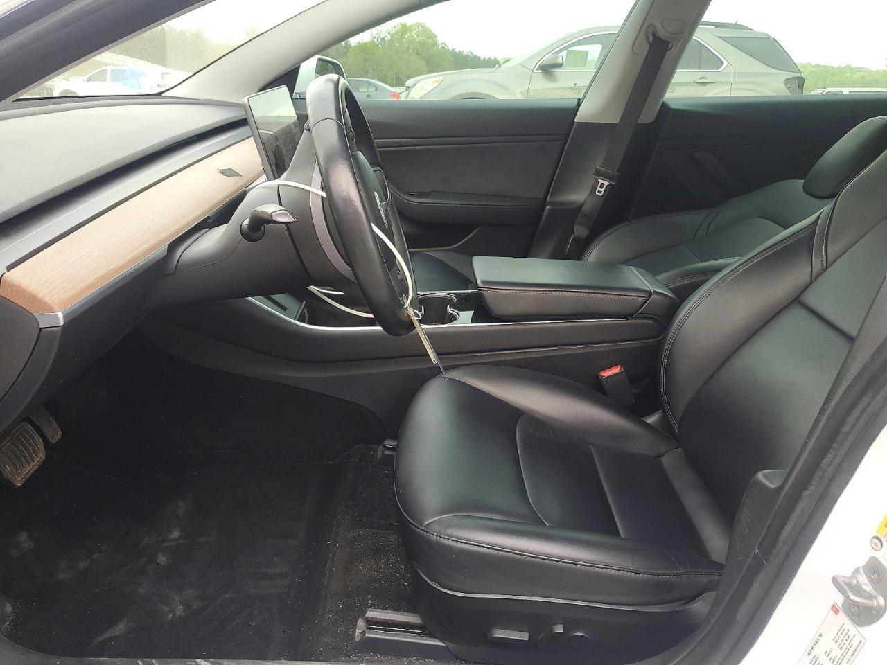 2018 Tesla Model 3 - Фото 7