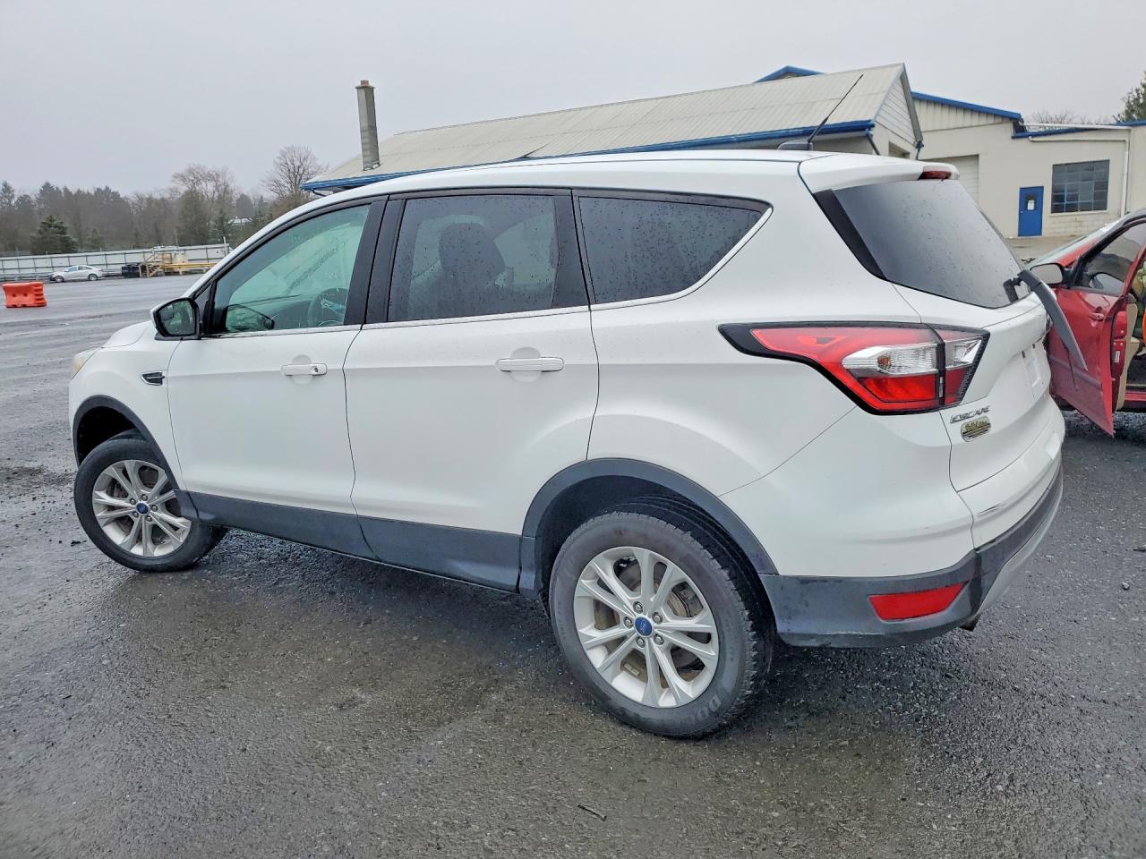 2017 Ford Escape Se - Фото 2