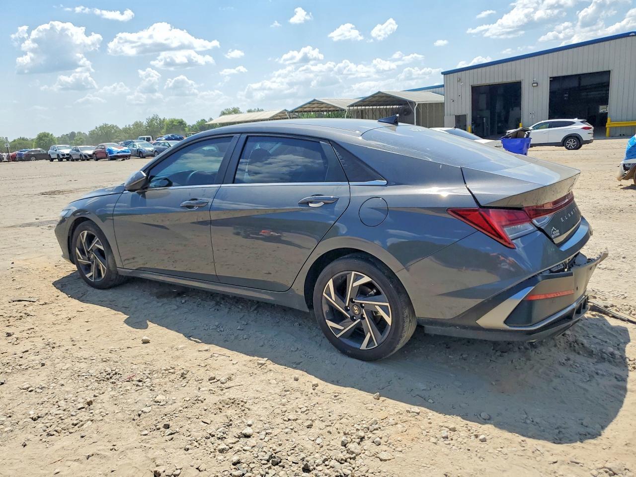 2024 Hyundai Elantra Limited - Image 2