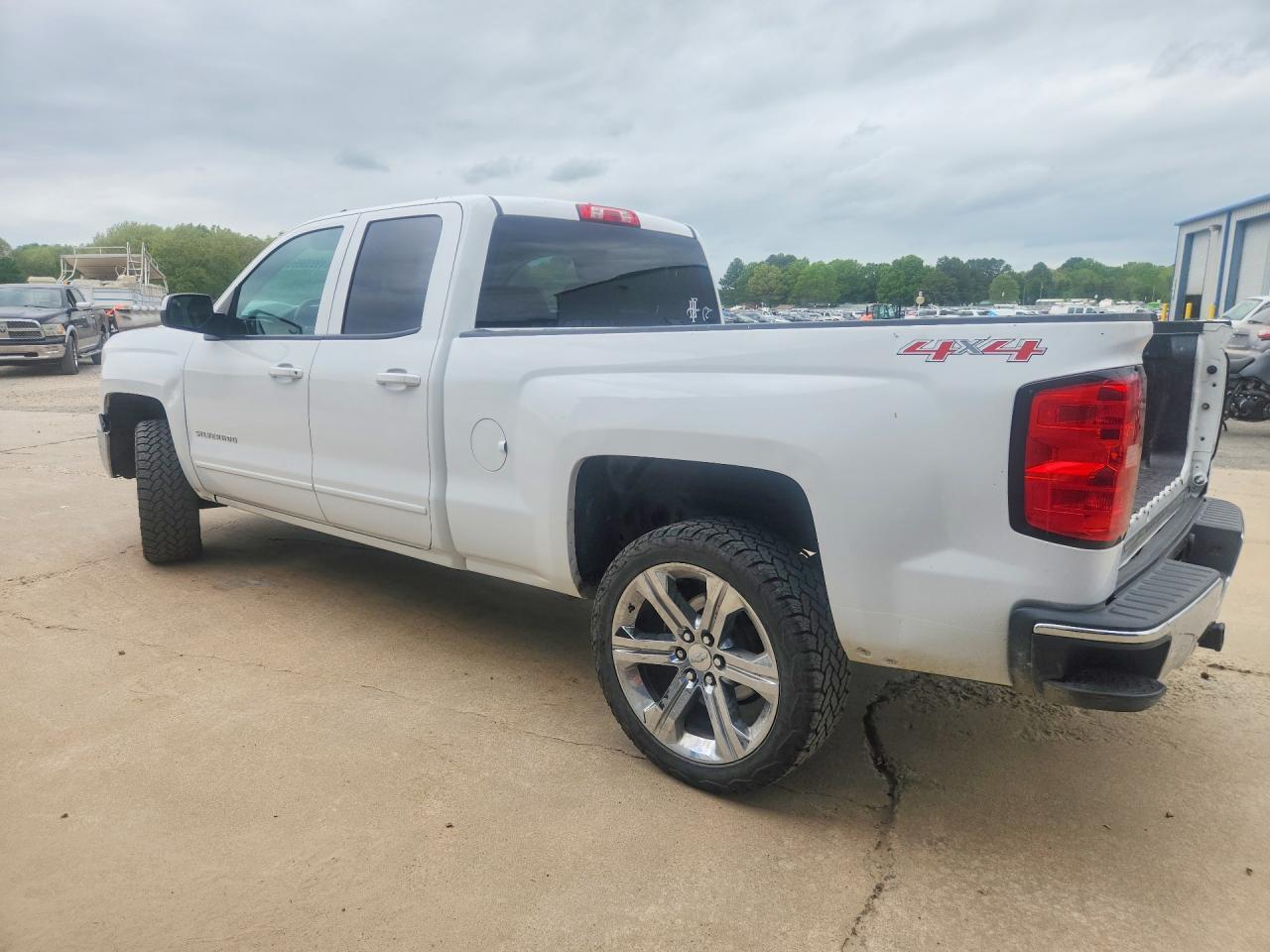 2015 Chevrolet Silverado K1500 Lt - Фото 2