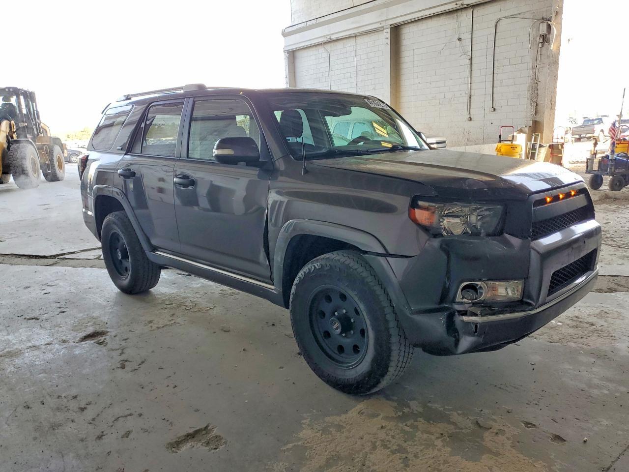 2010 Toyota 4Runner Sr5 - Image 4