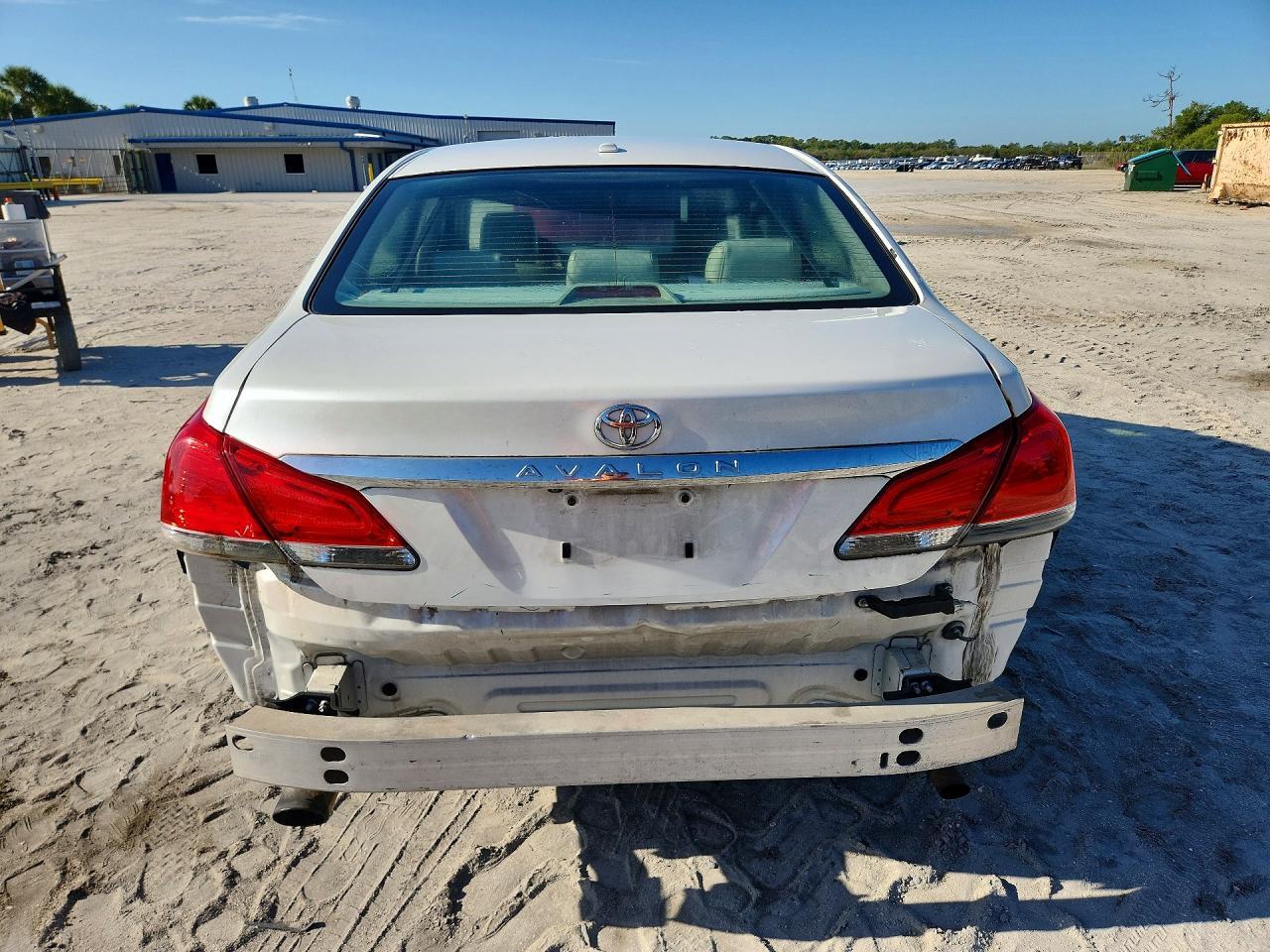 2011 Toyota Avalon Limited - Фото 6