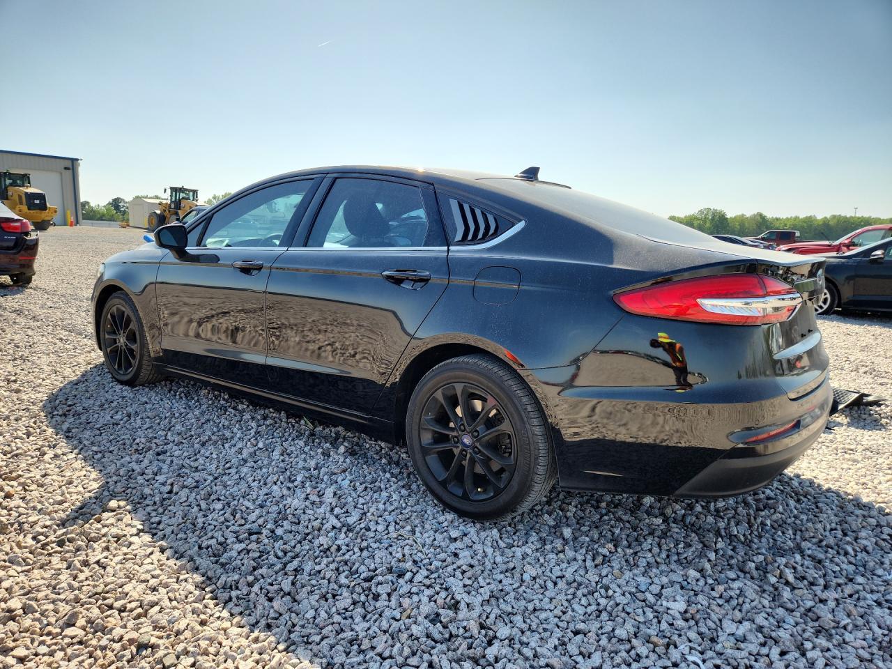 2020 Ford Fusion Se - Фото 2