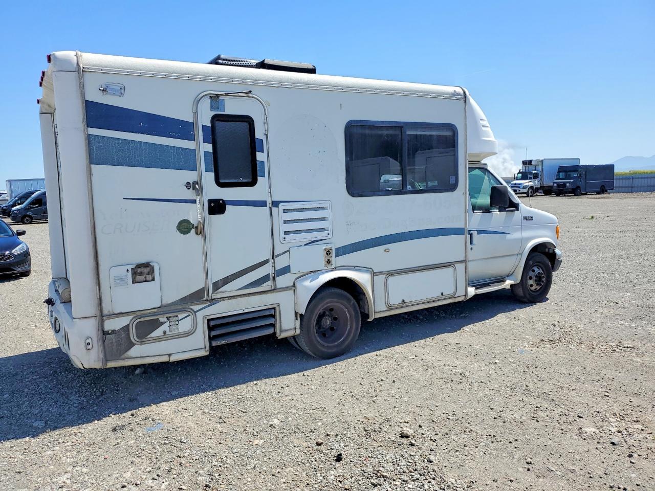 2005 Ford Econoline E350 Super Duty Cutaway Van - Фото 3
