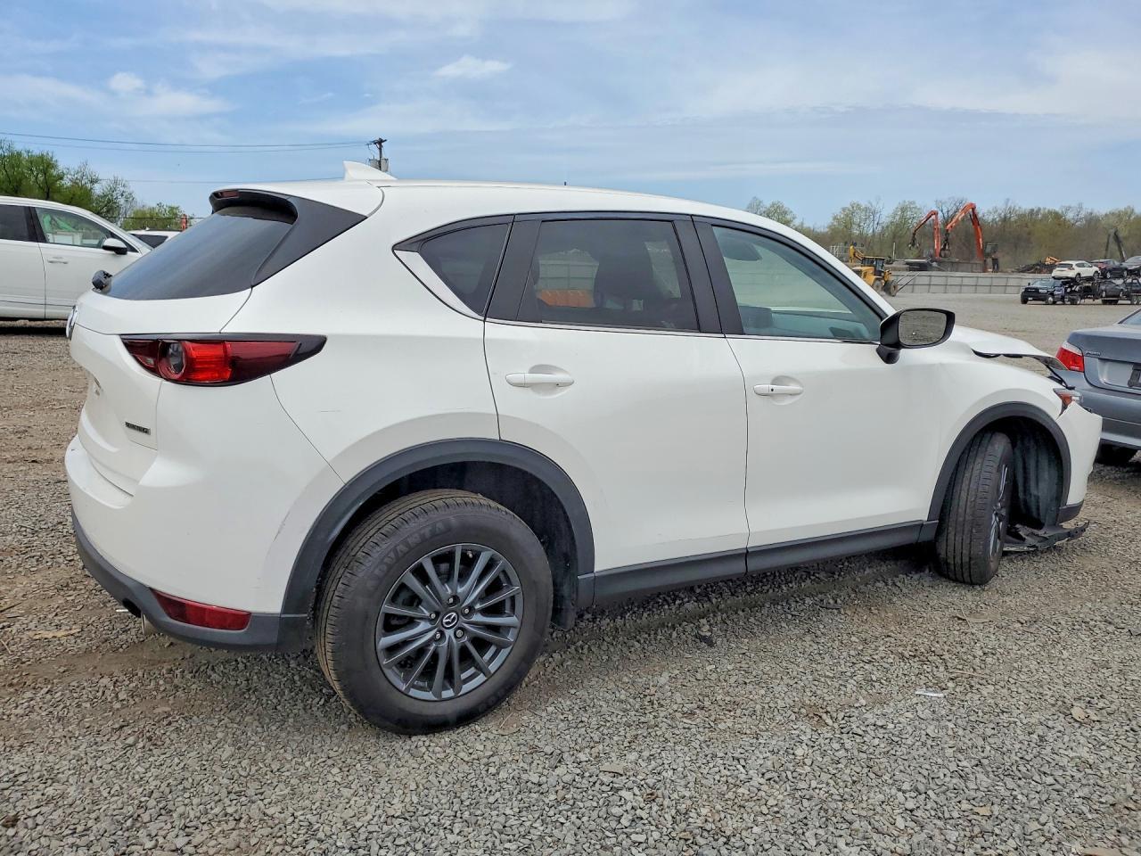 2020 Mazda Cx-5 Touring - Image 3