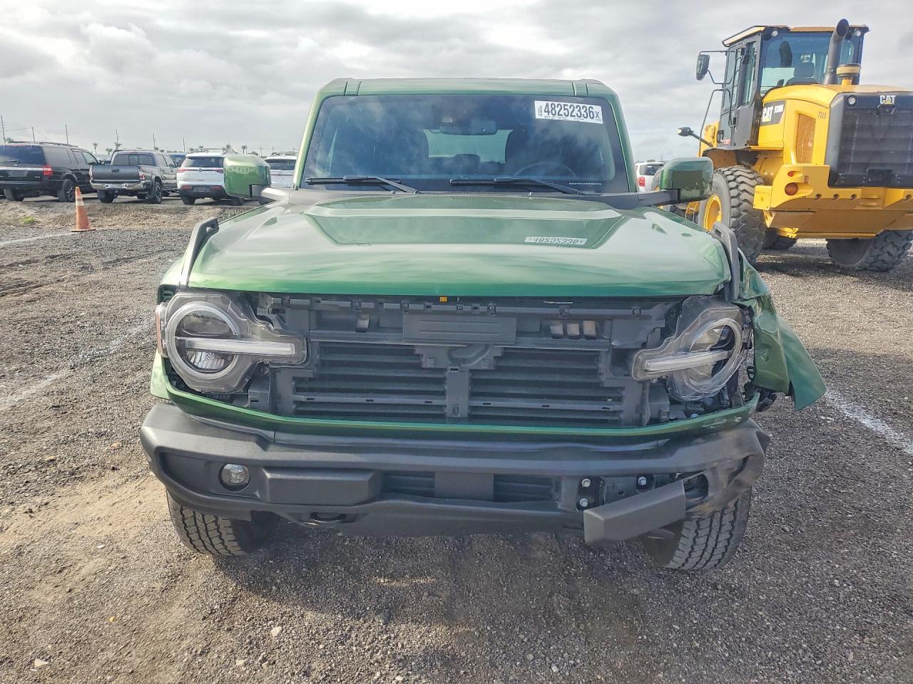 2024 Ford Bronco Outer Banks - Image 5