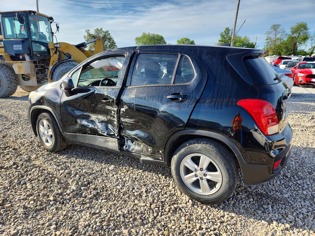 2021 Chevrolet Trax Ls - Фото 2