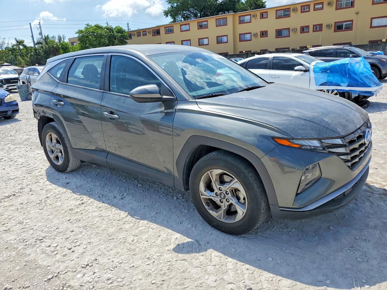 2023 Hyundai Tucson Se - Image 4