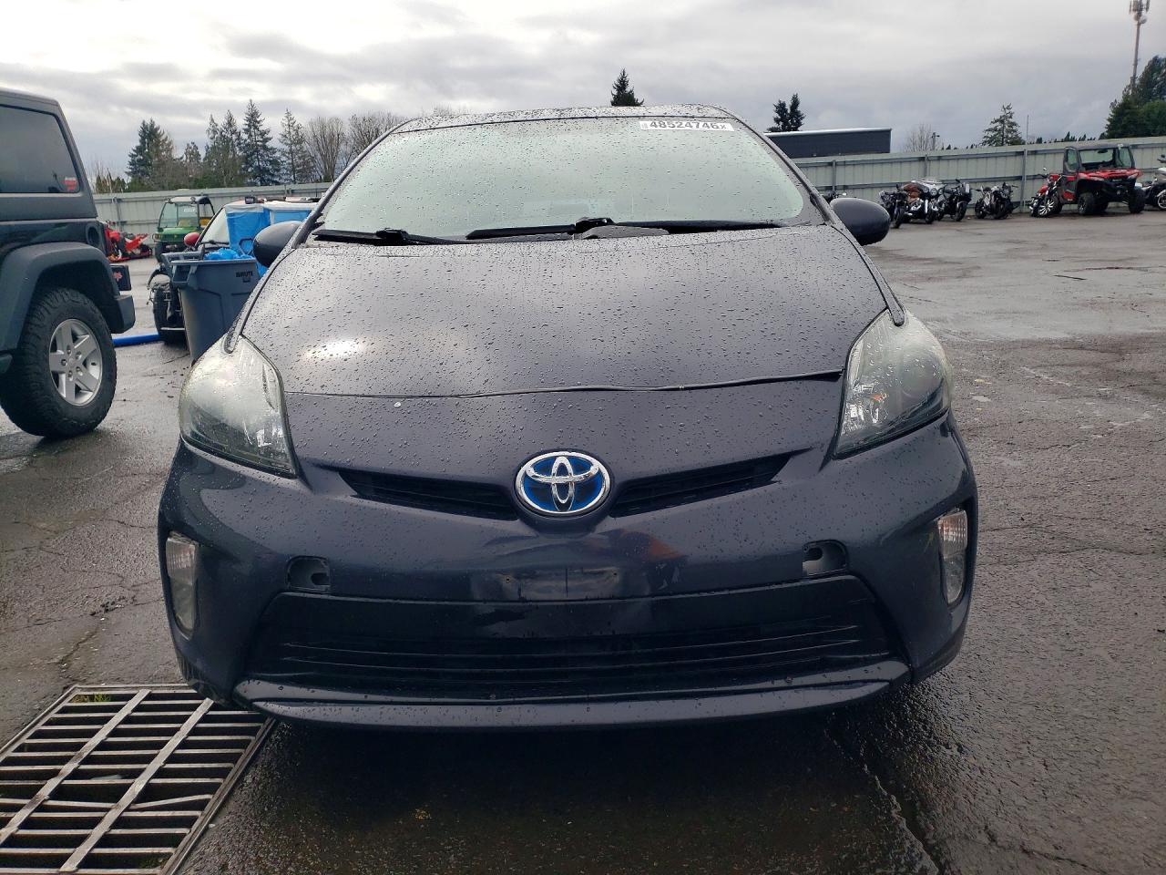 2013 Toyota Prius Two - Image 5