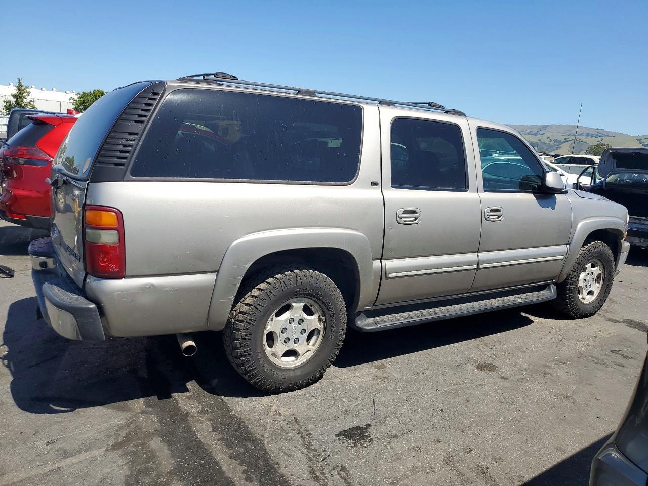 2002 Chevrolet Suburban K1500 - Фото 3