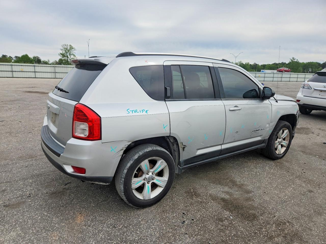 2011 Jeep Compass Sport - Фото 3