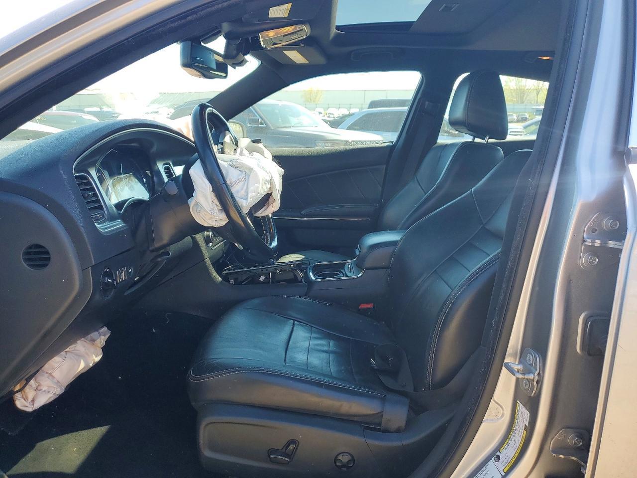 2014 Dodge Charger R - Image 7