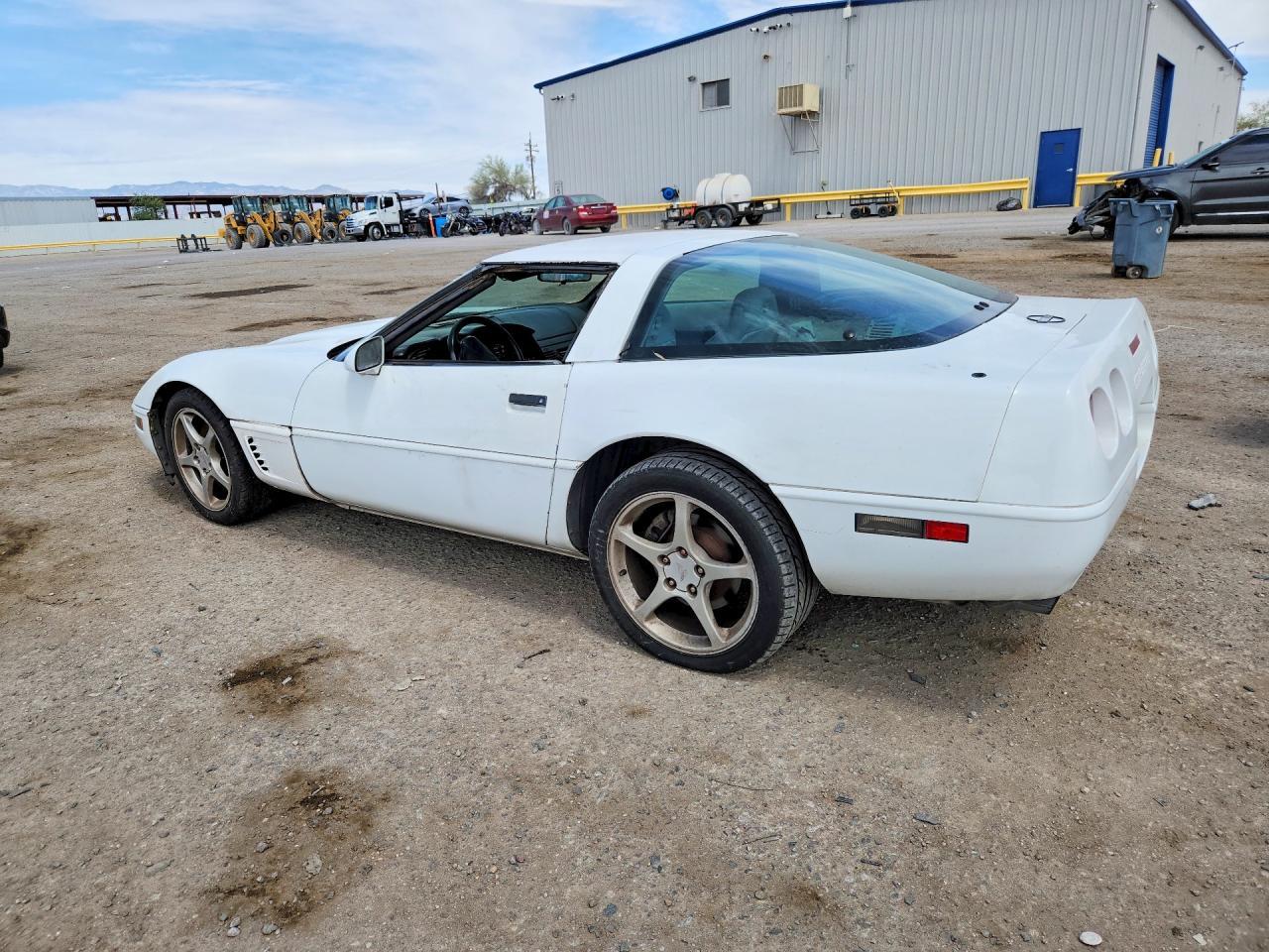 1996 Chevrolet Corvette - Фото 2