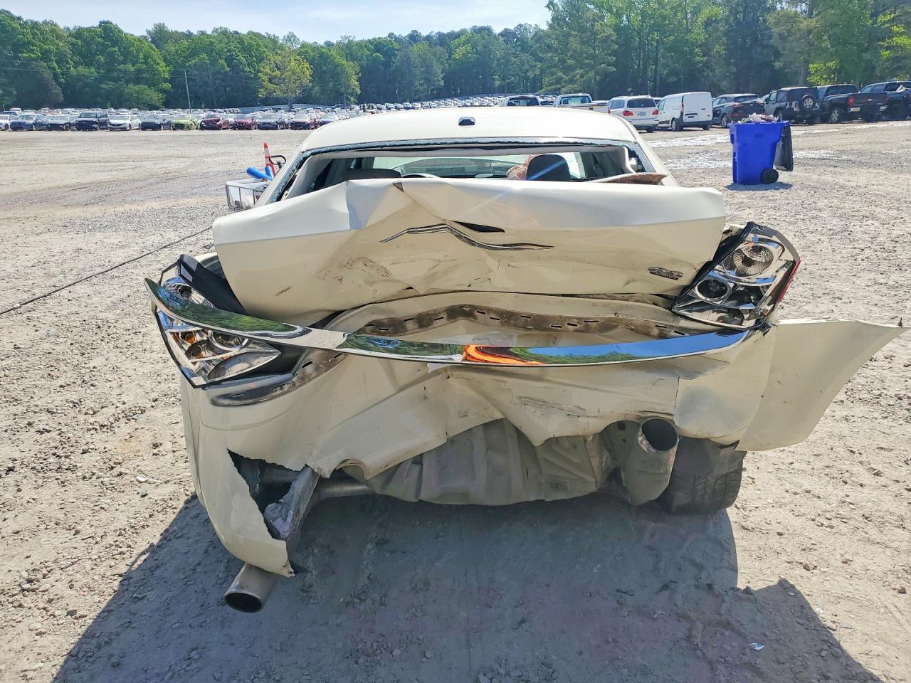 2010 Chry 300 - Фото 6