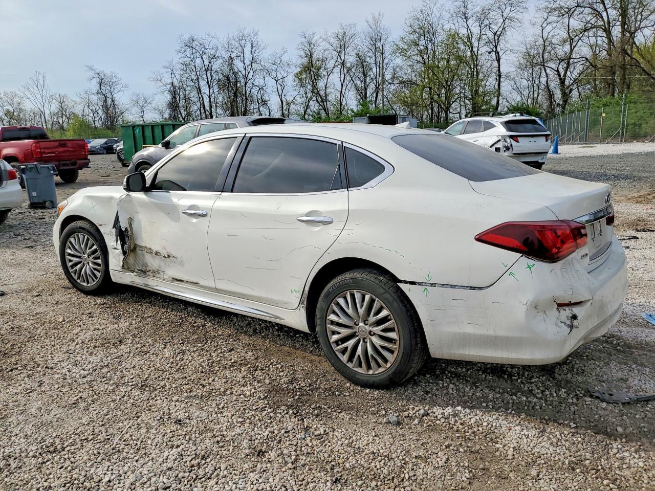 2015 Infiniti Q70L 3.7 - Image 2