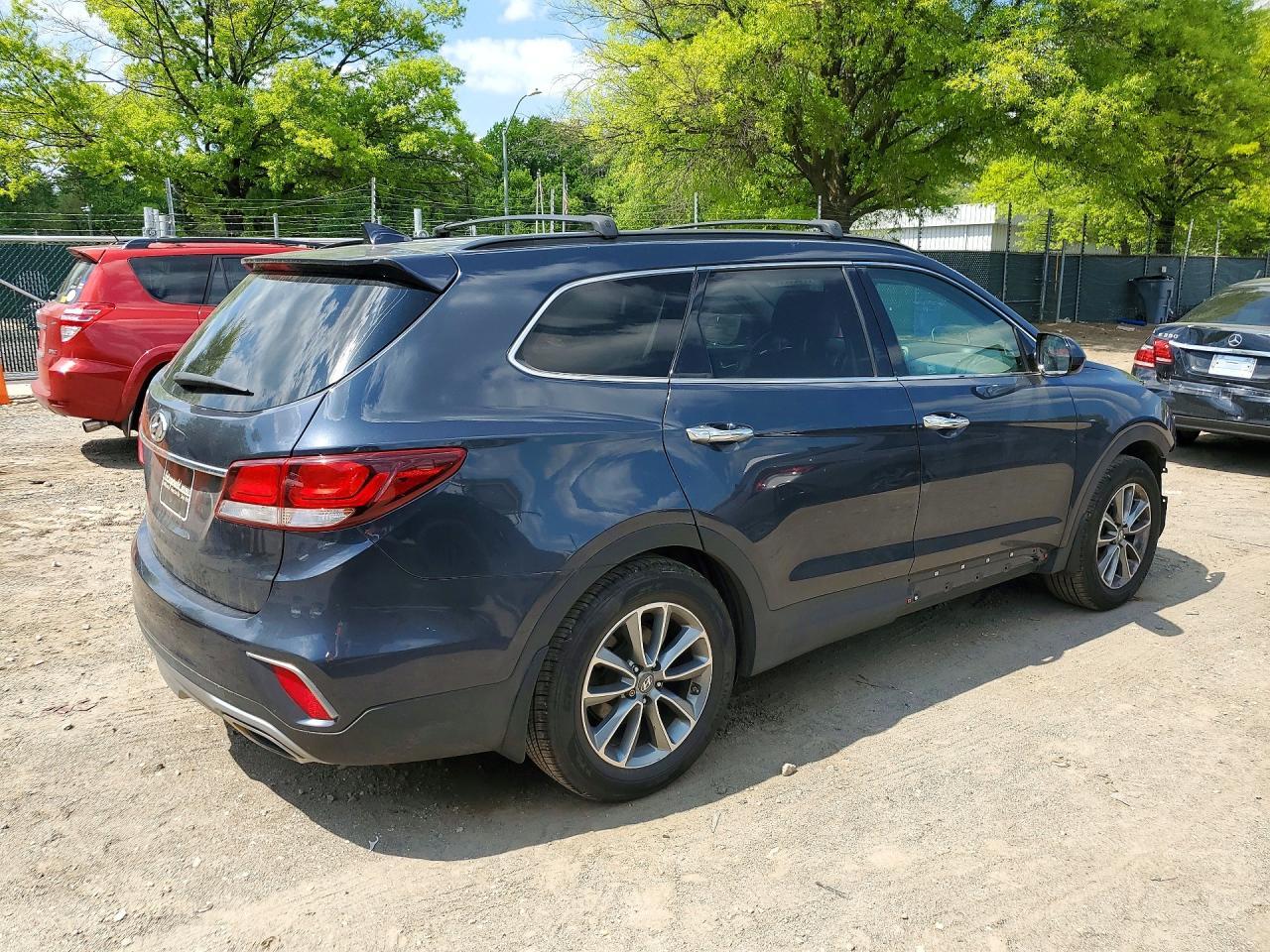 2017 Hyundai Santa Fe - Фото 3