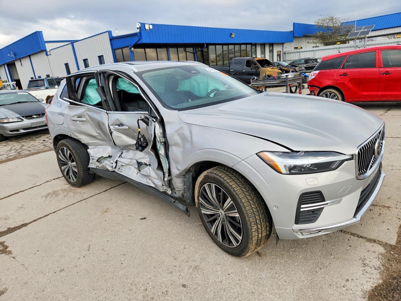 2022 Volvo Xc60 B5 Inscription - Фото 4