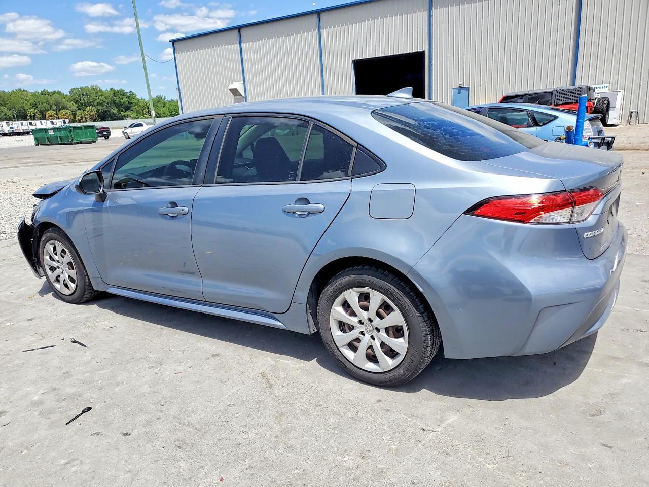 2020 Toyota Corolla Le - Image 2