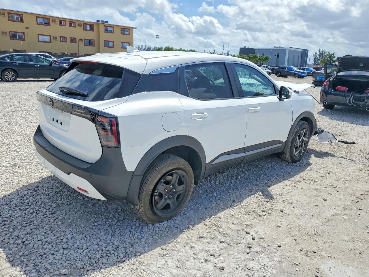 2025 Nissan Kicks Sv - Фото 3