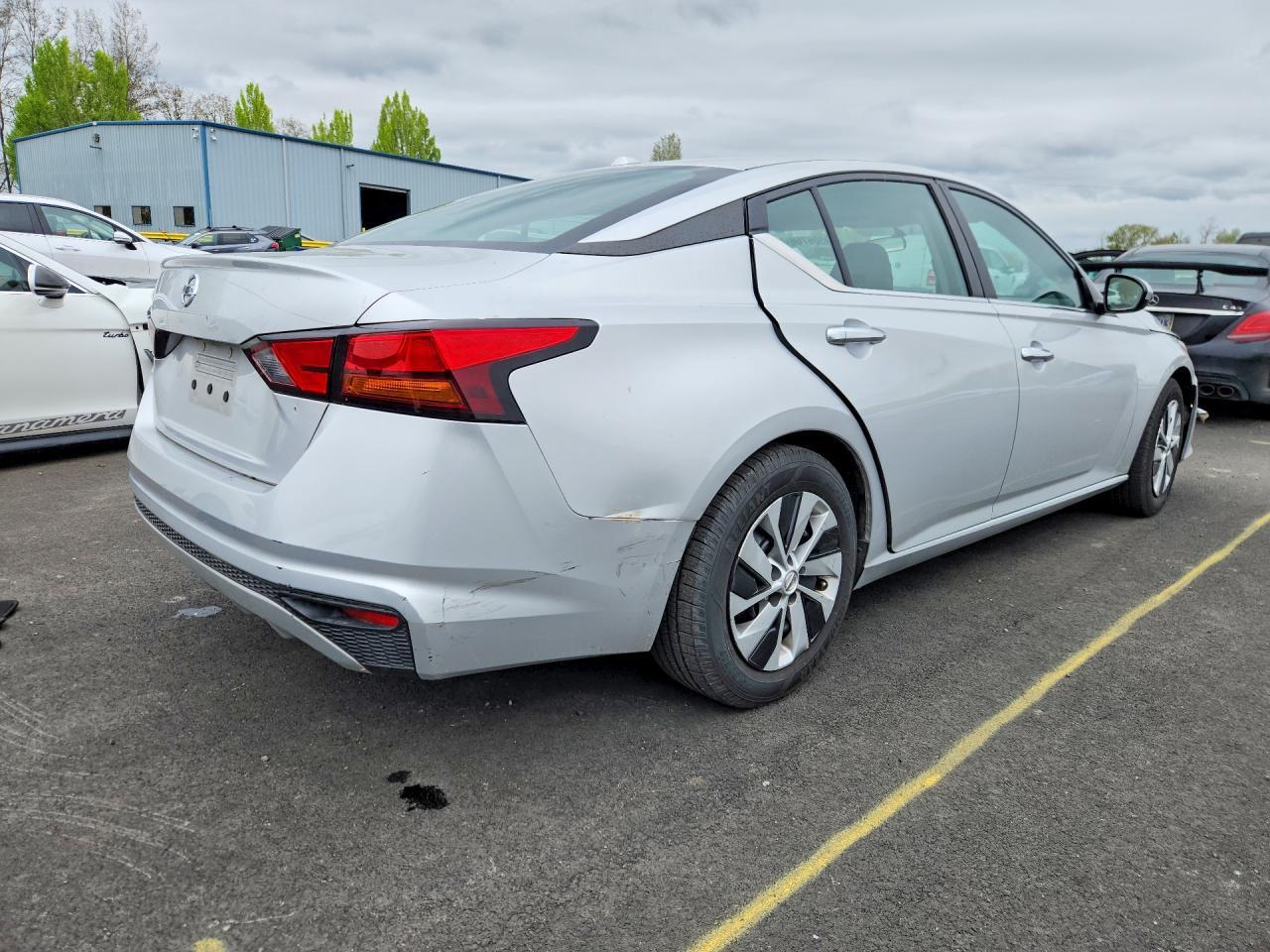 2020 Nissan Altima 2.5 S - Фото 3