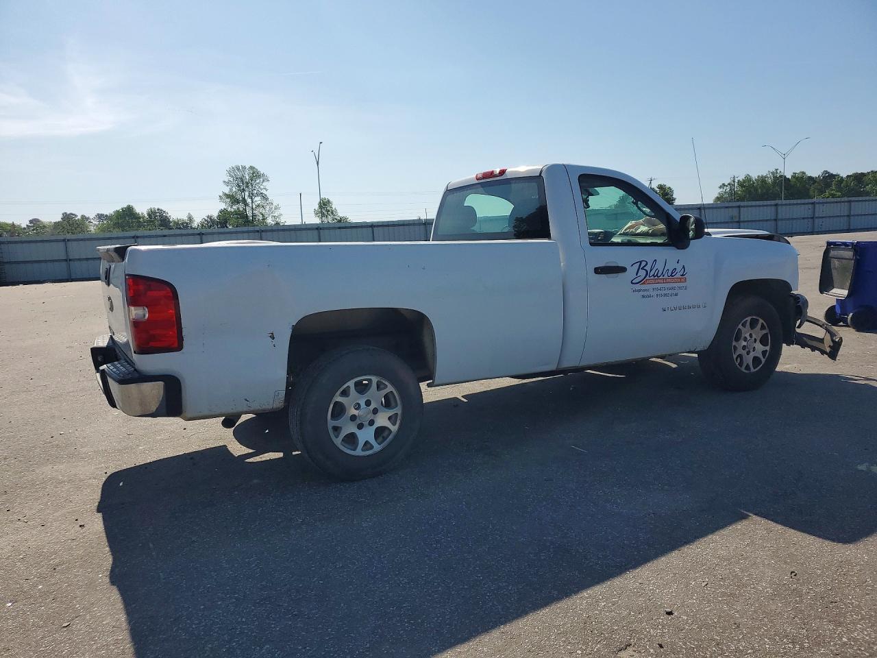 2007 Chevrolet Silverado C1500 - Image 3