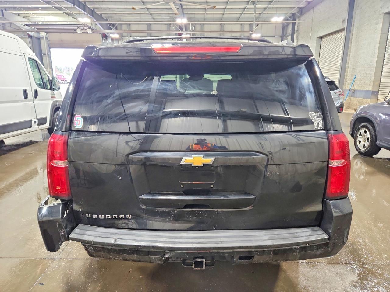 2017 Chevrolet Suburban K1500 Lt - Image 6
