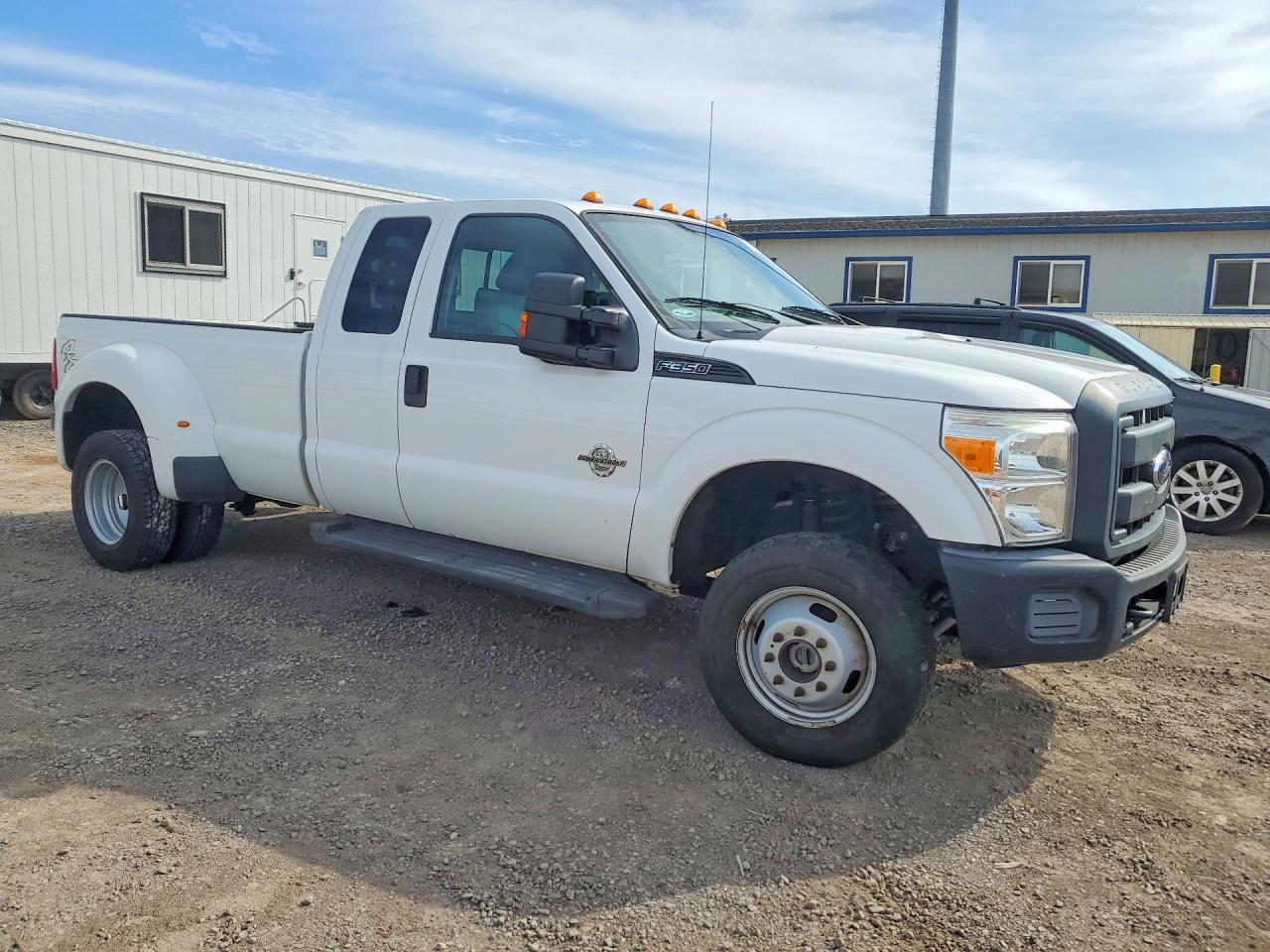 2015 Ford F350 Super Duty - Фото 4