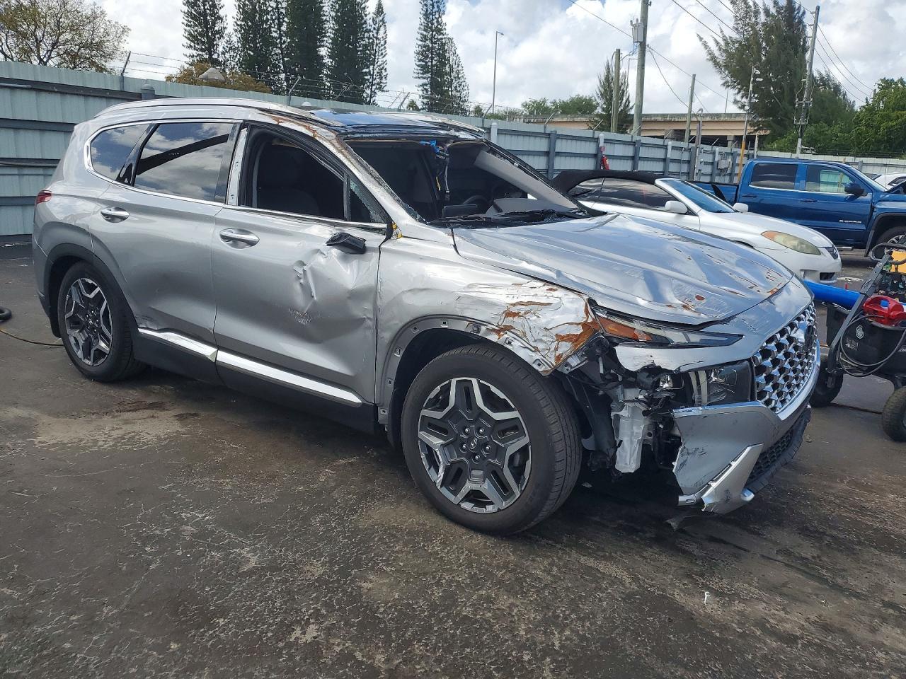 2023 Hyundai Santa Fe Limited - Image 4