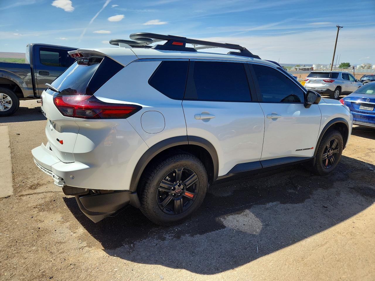 2025 Nissan Rogue Rock Creek - Фото 3