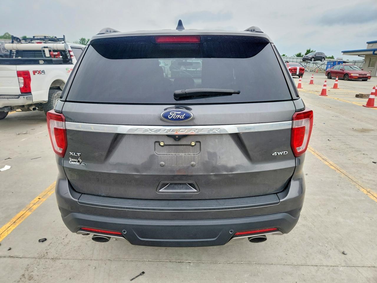 2018 Ford Explorer Xlt - Image 6