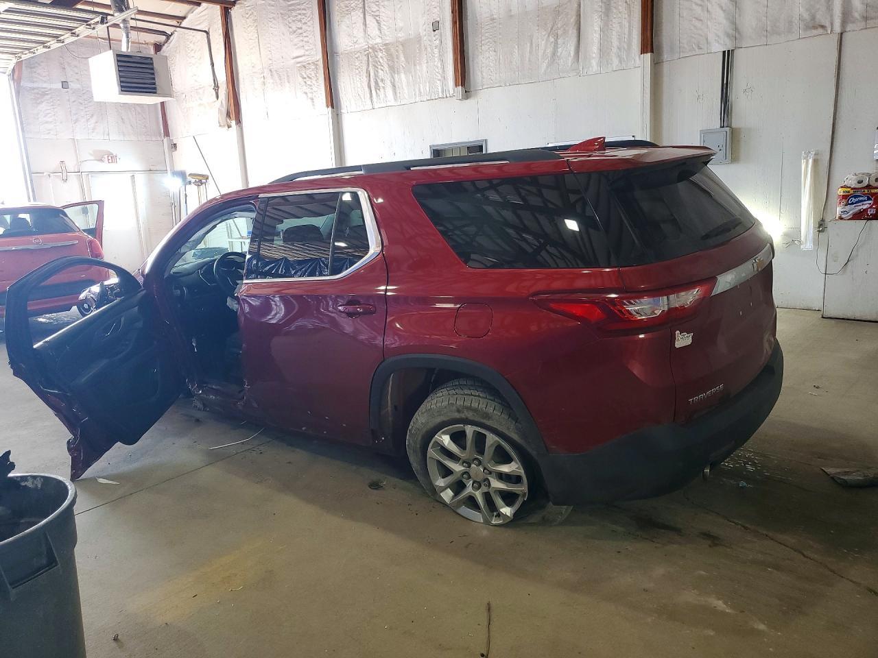 2021 Chevrolet Traverse Lt - Image 2
