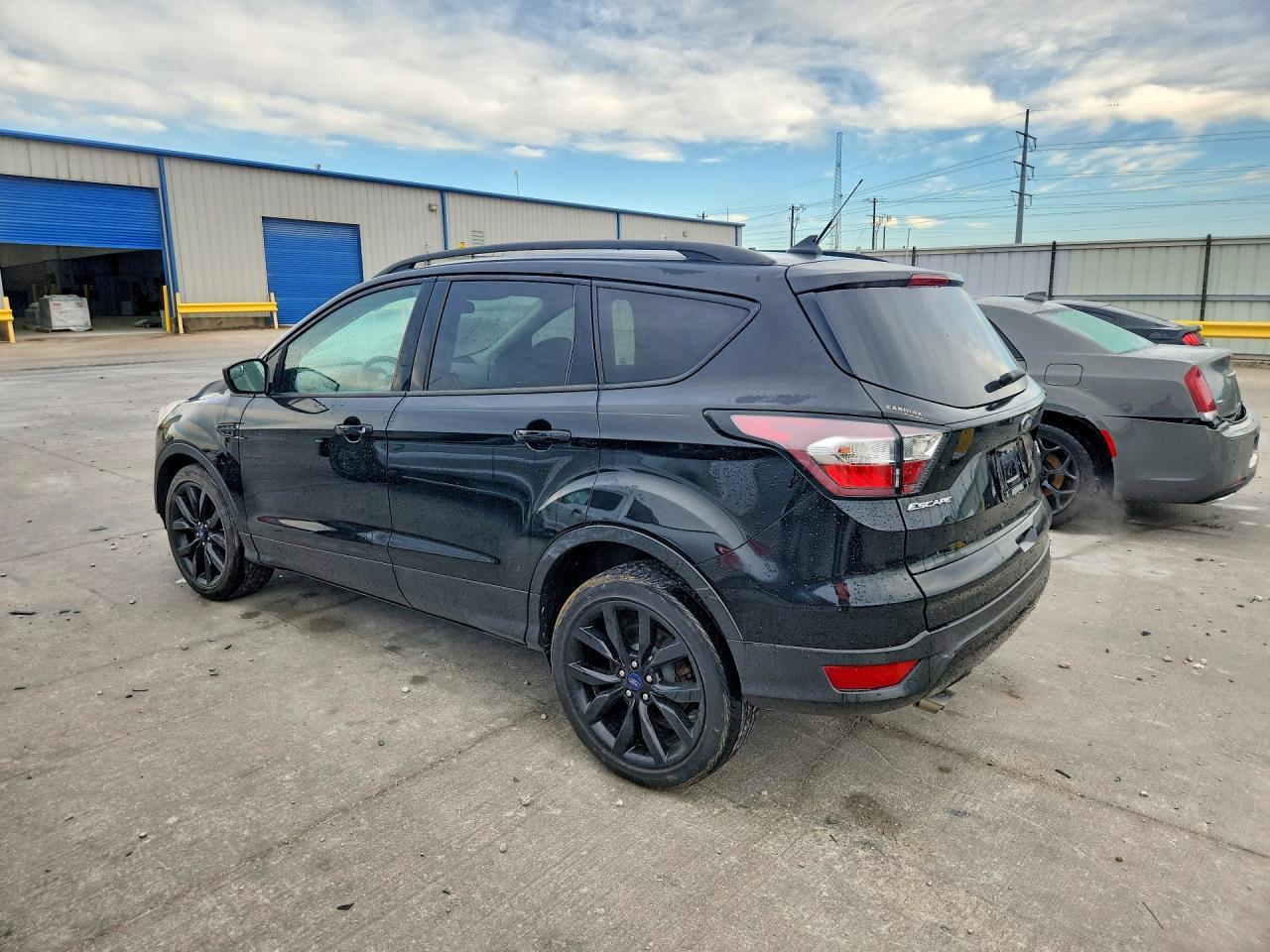 2018 Ford Escape Se - Фото 2